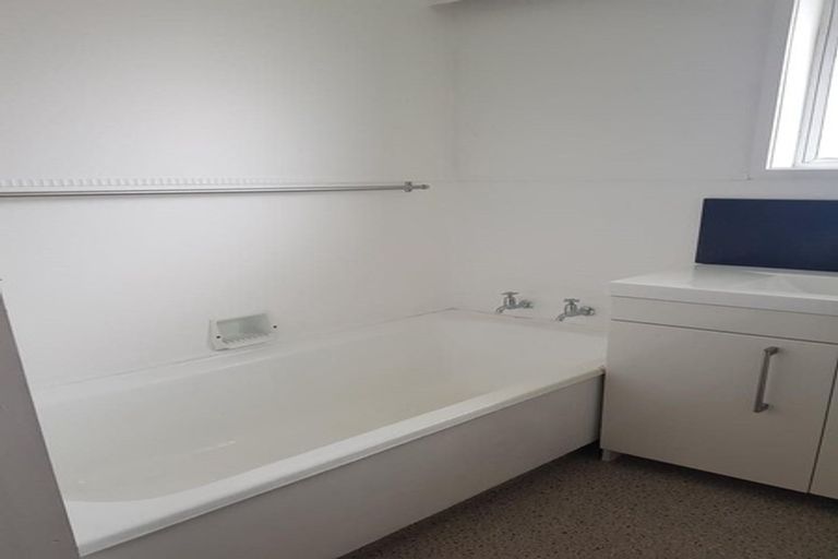 Photo of property in 1/24 Swaffield Road, Papatoetoe, Auckland, 2025