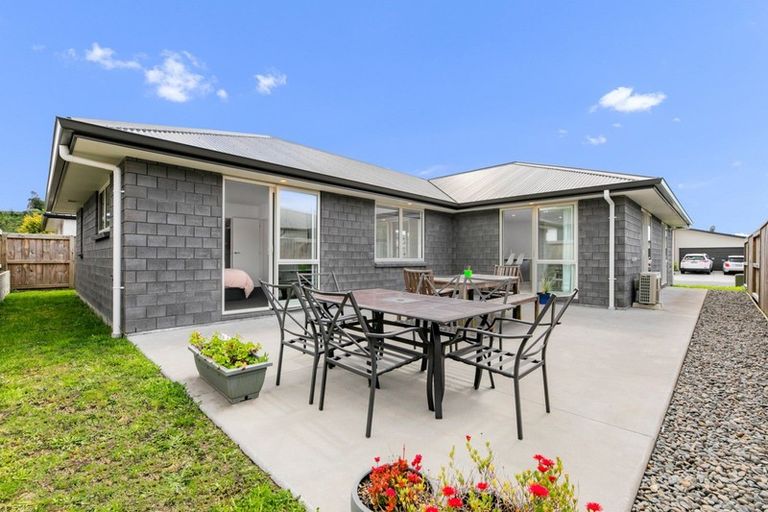 Photo of property in 55 Awataha Crescent, Pyes Pa, Tauranga, 3110