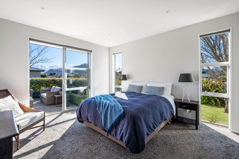 Photo of property in 11 Sunnyside Lane, Wanaka, 9305