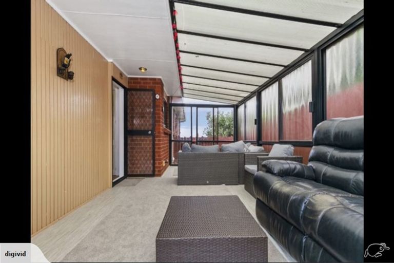 Photo of property in 11a Orewa Heights Crescent, Orewa, 0931