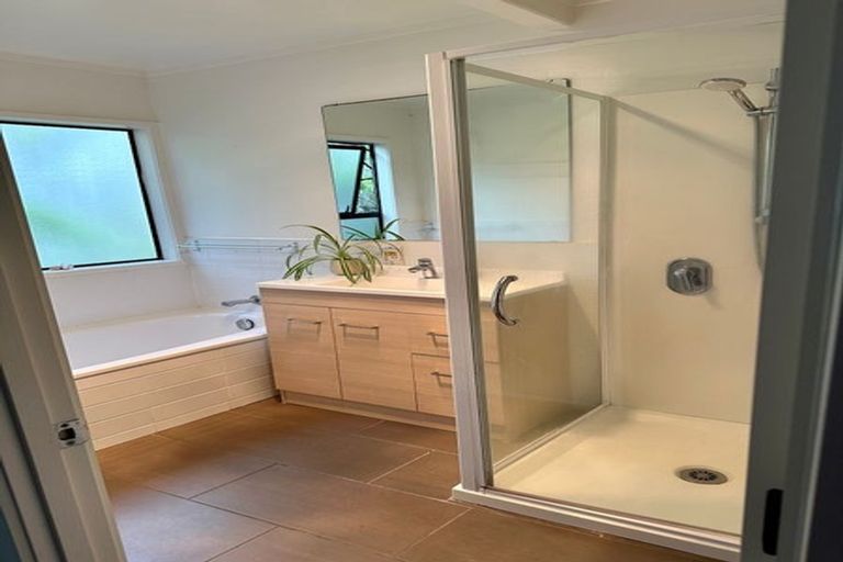 Photo of property in 1/22 Roseberry Avenue, Birkenhead, Auckland, 0626