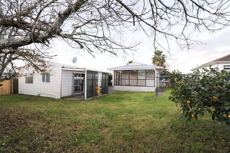 Photo of property in 6 Balwyn Place, Clendon Park, Auckland, 2103