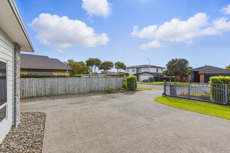 Photo of property in 48 Kotuku Drive, Paraparaumu Beach, Paraparaumu, 5032