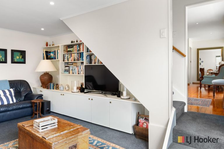 Photo of property in 1 Queen Street, Waihi Beach, 3611