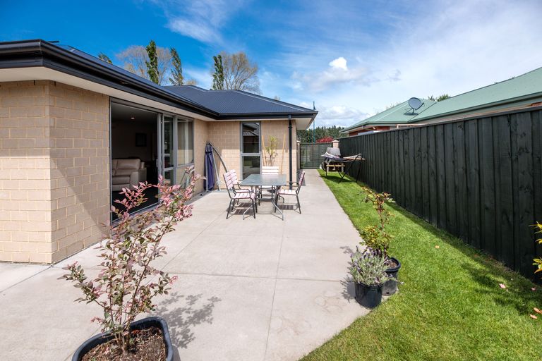 Photo of property in 50 Hakatere Road, Pegasus, 7612