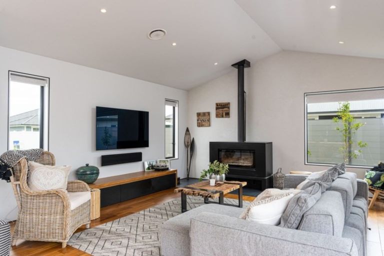 Photo of property in 20 Westwood Street, Greytown, 5712