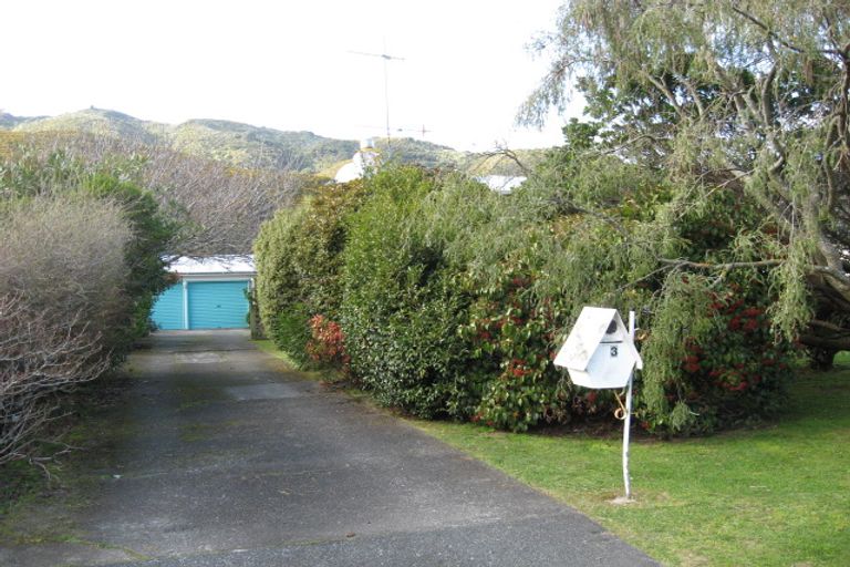 Photo of property in 63 Wood Street, Wainuiomata, Lower Hutt, 5014