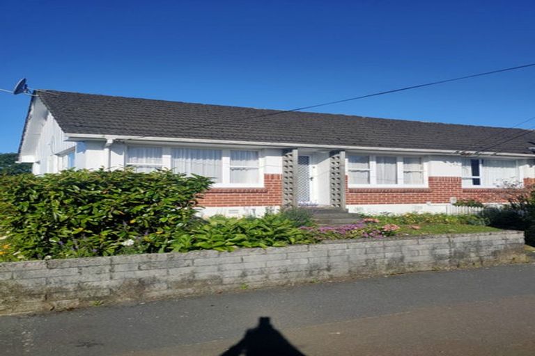Photo of property in 1/3 Camp Street, Silverstream, Upper Hutt, 5019