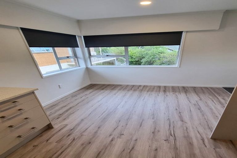 Photo of property in 1/15a Oates Road, Glen Eden, Auckland, 0602