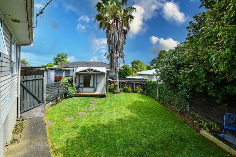 Photo of property in 51 Hobart Crescent, Wattle Downs, Auckland, 2103