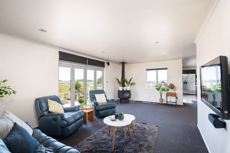 Photo of property in 794 Otaraoa Road, Tikorangi, Waitara, 4383