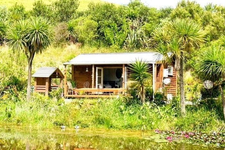 Photo of property in 1665 Matapouri Road, Matapouri, Whangarei, 0173