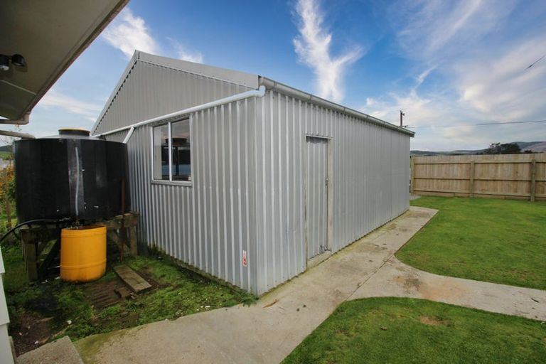 Photo of property in 26 Tokanui-haldane Road, Tokanui, 9884