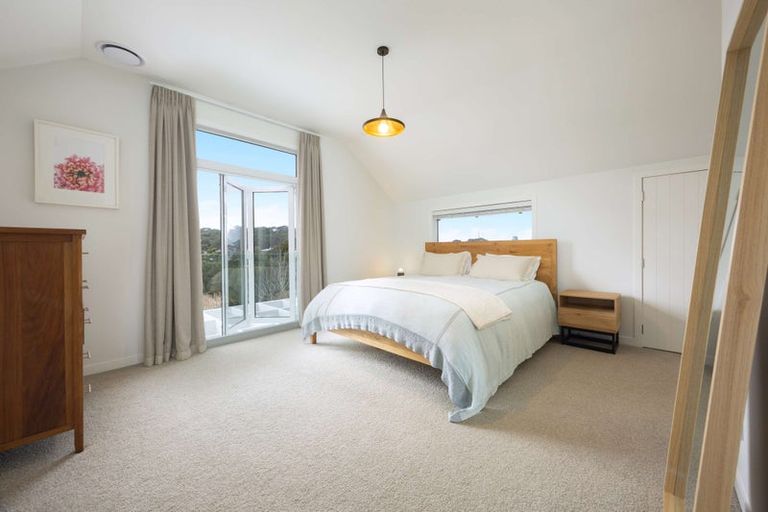Photo of property in 10 Tauwaka Crescent, Riverhead, 0820