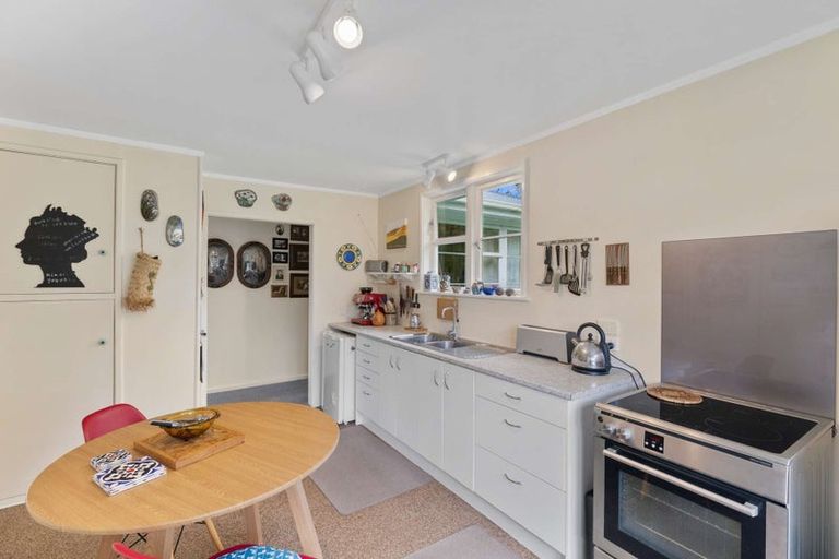 Photo of property in 3205 South Head Road, South Head, Helensville, 0874