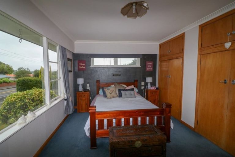 Photo of property in 33 Guy Street, Dannevirke, 4930