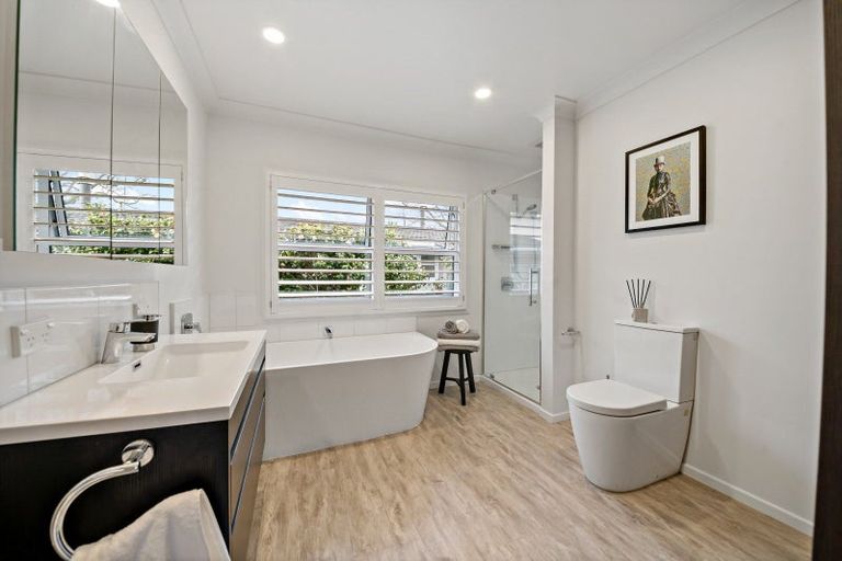 Photo of property in 81 Bleakhouse Road, Howick, Auckland, 2014