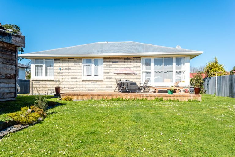 Photo of property in 10 Edison Street, Outer Kaiti, Gisborne, 4010