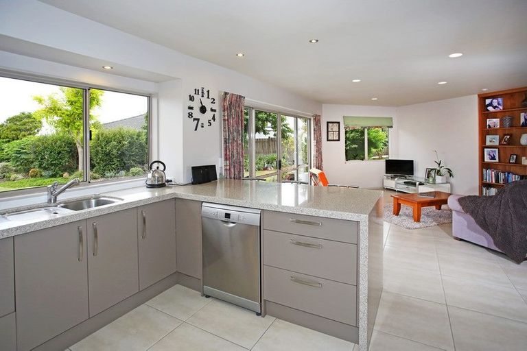 Photo of property in 27 Bayview Drive, Waiuku, 2123