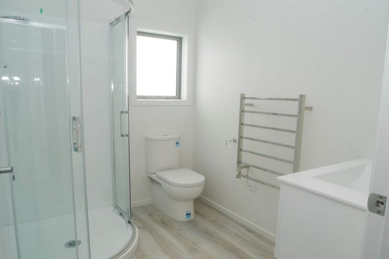 Photo of property in 5a Wairere Grove, Paraparaumu, 5032