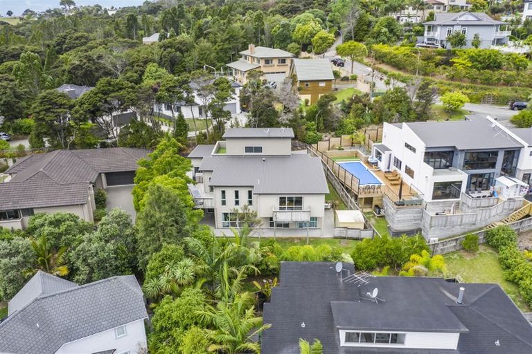 Photo of property in 10 Treetops Way, Bayview, Auckland, 0629