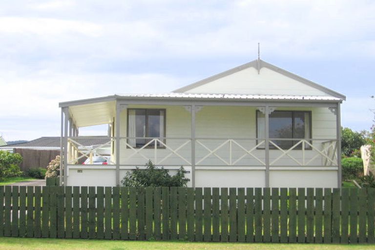 Photo of property in 120 Chartwell Avenue, Whangamata, 3620