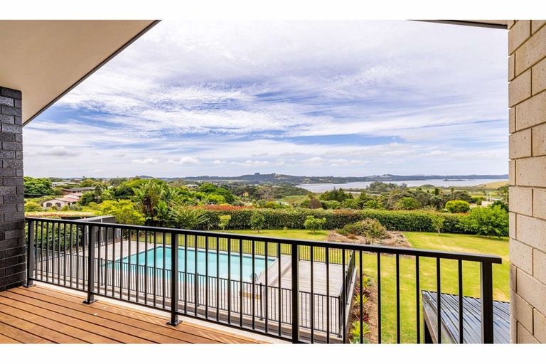 Photo of property in 8 Heron Hill, Kerikeri, 0230