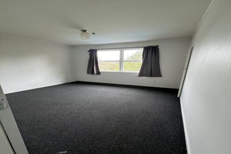 Photo of property in 38 Neal Avenue, Glenfield, Auckland, 0629