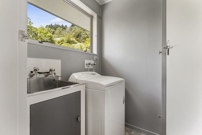 Photo of property in 71 Milton Terrace, Picton, 7220