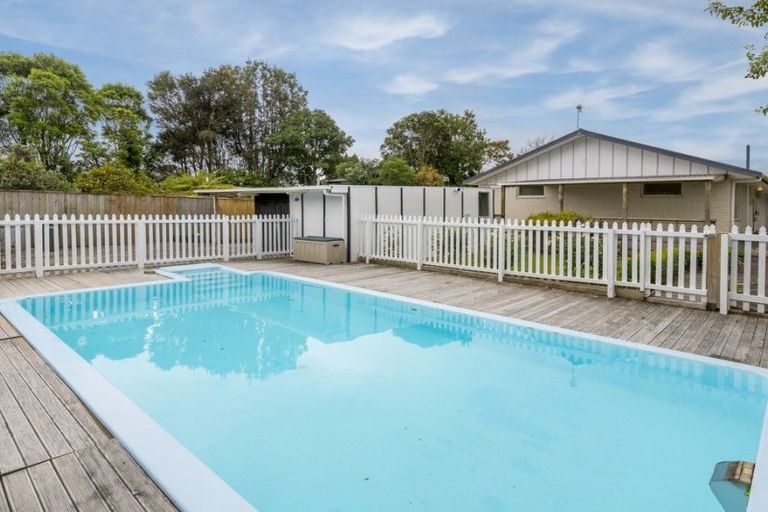 Photo of property in 318 Te Moana Road, Waikanae, 5036