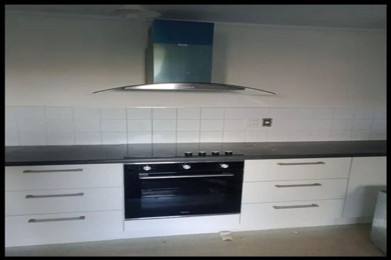 Photo of property in 15 Verran Road, Birkenhead, Auckland, 0626