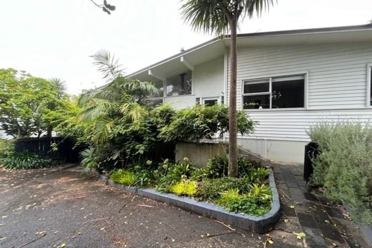 Photo of property in 1/15 Rodney Road, Northcote Point, Auckland, 0627