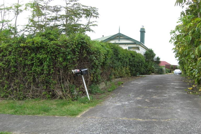 Photo of property in 18 Boyd Avenue, Mangere Bridge, Auckland, 2022