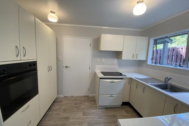 Photo of property in 35 Old Coach Road, Johnsonville, Wellington, 6037