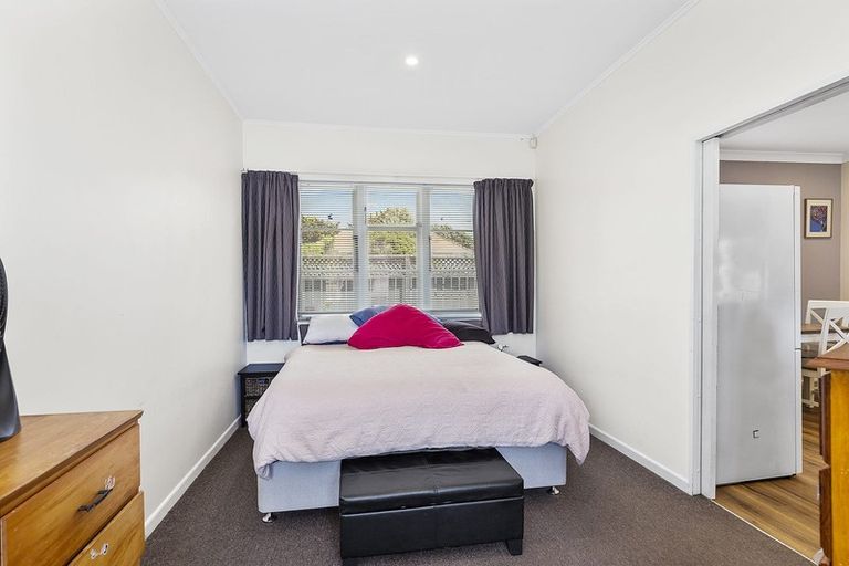 Photo of property in 69 Main Road, Titahi Bay, Porirua, 5022