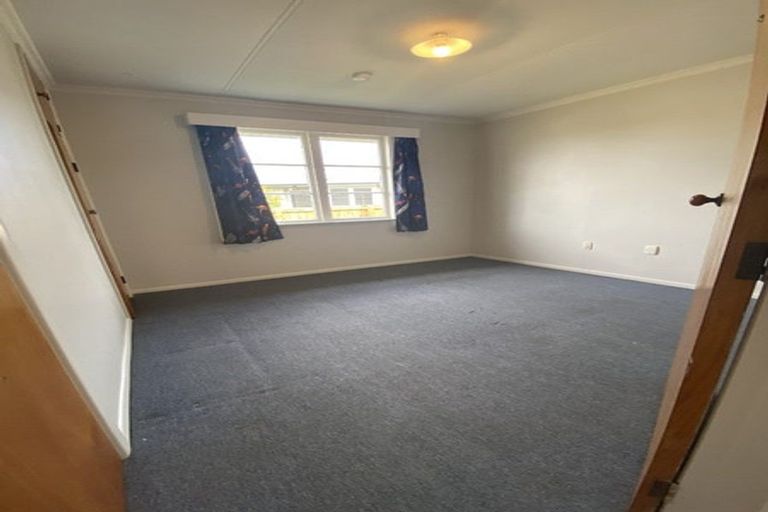 Photo of property in 18 Wavell Crescent, Lansdowne, Masterton, 5810
