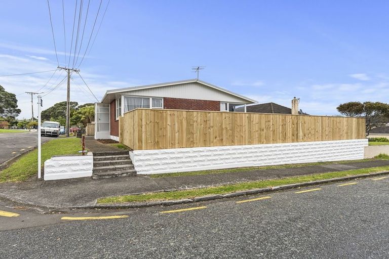 Photo of property in 1/67 Young Street, New Plymouth, 4310