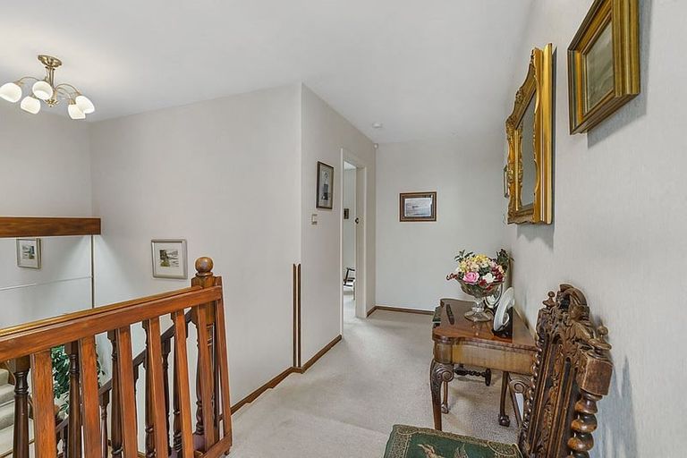 Photo of property in 1/32 Takahe Drive, Cashmere, Christchurch, 8022