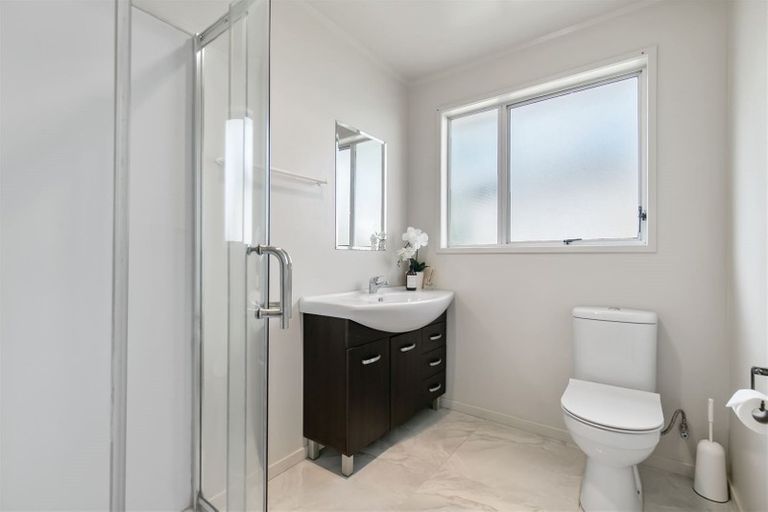 Photo of property in 20 Chesley Place, Half Moon Bay, Auckland, 2012