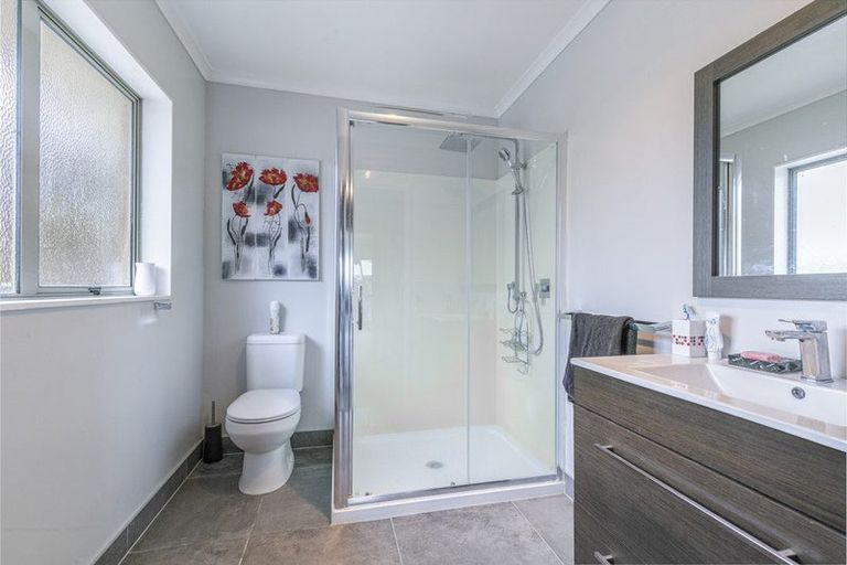 Photo of property in 42 Waerenga Road, Te Kauwhata, 3710