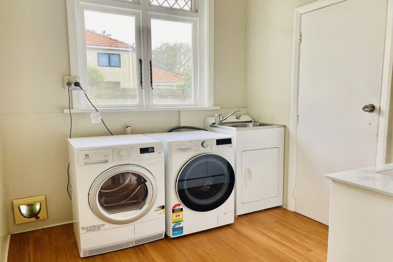 Photo of property in 135 Knights Road, Hutt Central, Lower Hutt, 5010