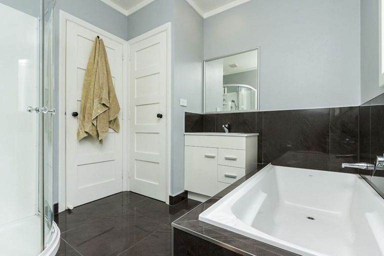 Photo of property in 204 Lake Road, Belmont, Auckland, 0622