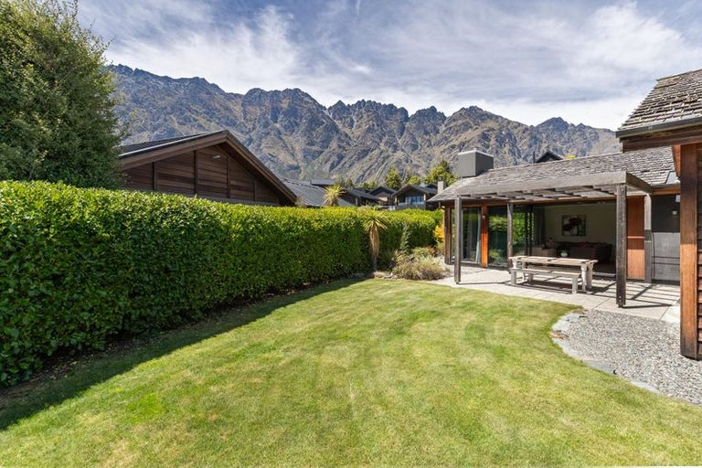 Photo of property in 18 Rannoch Drive, Jacks Point, Queenstown, 9371