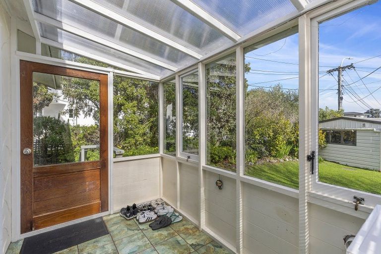 Photo of property in 15a Streatlam Crescent, Strathmore Park, Wellington, 6022