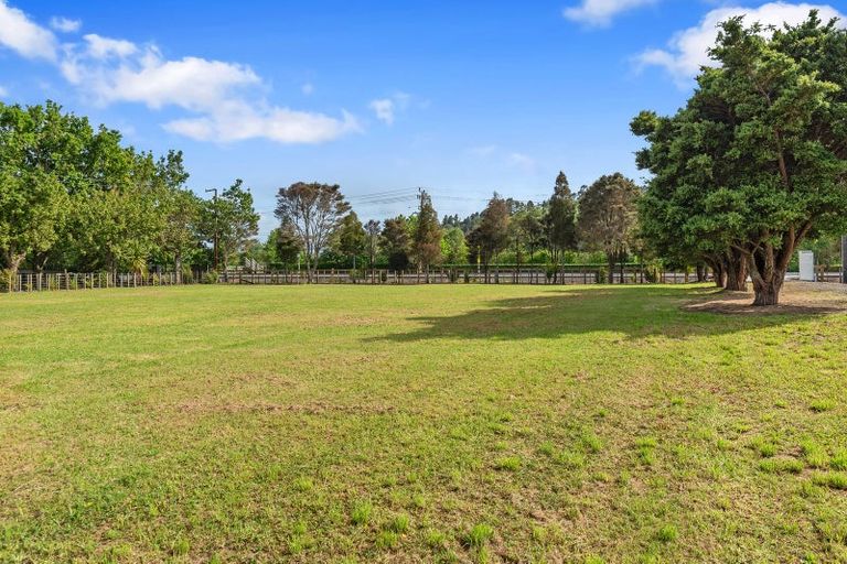 Photo of property in 37 Sunnyside Road, Coatesville, 0793