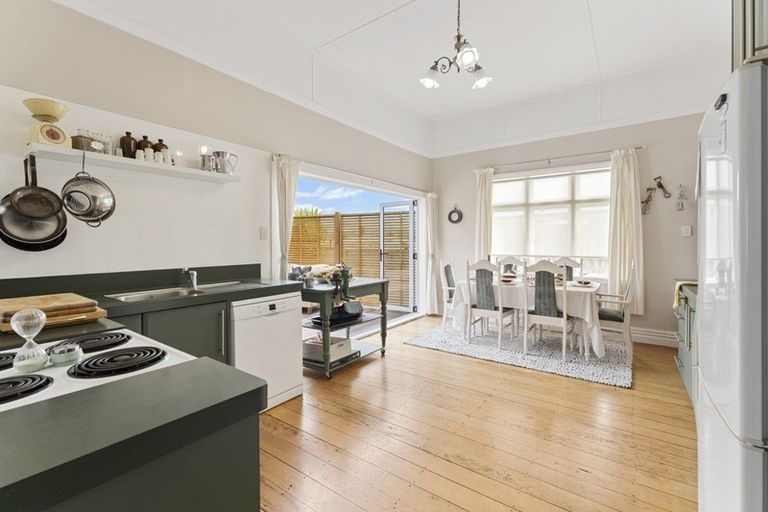 Photo of property in 39 Mako Mako Road, Levin, 5510