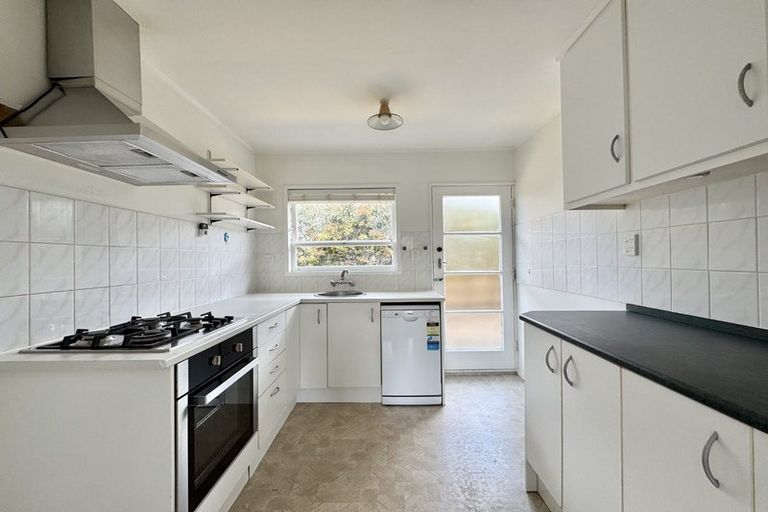 Photo of property in 170c Queen Street, Northcote Point, Auckland, 0627