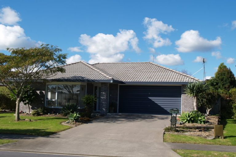 Photo of property in 3/71 Frank Nobilo Drive, Golflands, Auckland, 2013
