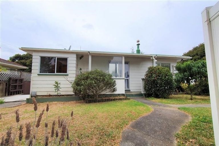 Photo of property in 45 Lynn Road, Bayview, Auckland, 0629