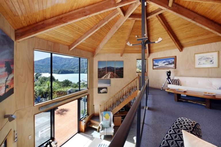 Photo of property in 7 Soucis Lane, Okiwi Bay, French Pass, 7193